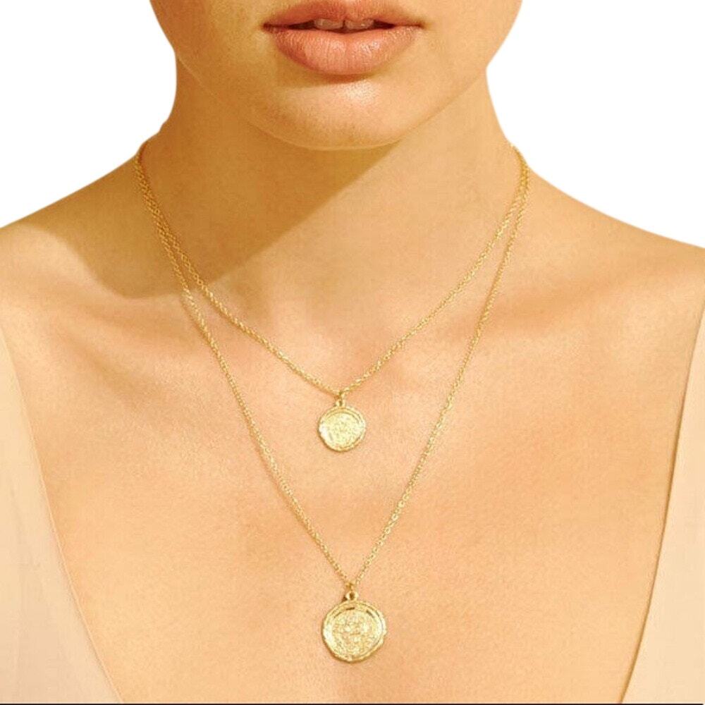 Amber Sceats Gold Tone Double Coin Layered Pendant Necklace Minimalist A30-26